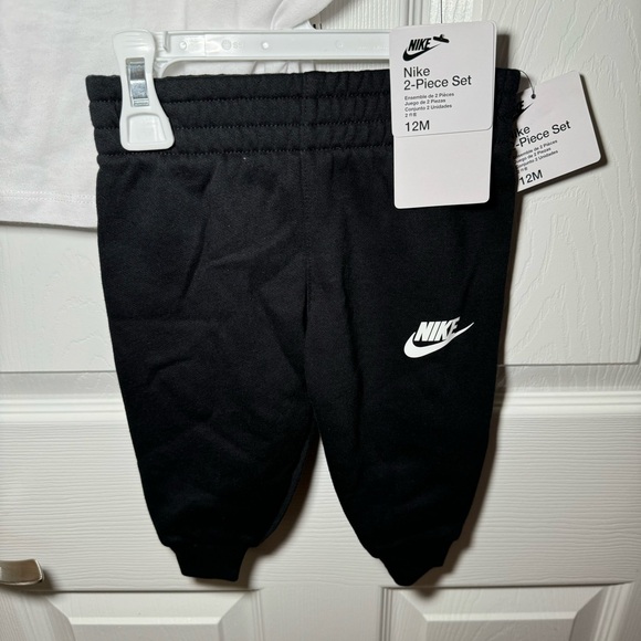 NWT Nike 12 Month Matching pants set. - Picture 4 of 7